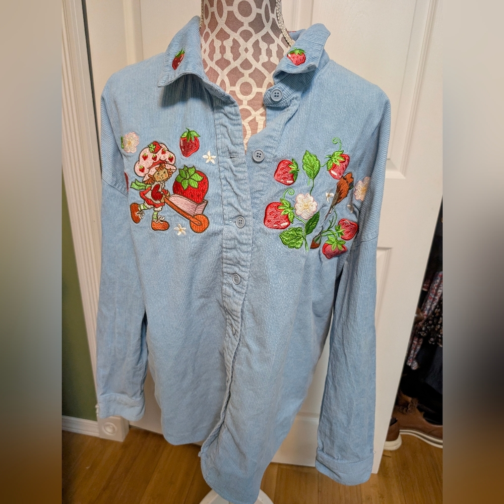 Vintage Strawberry Shortcake Corduroy 100% Cotton embroidered Shirt shacket xl